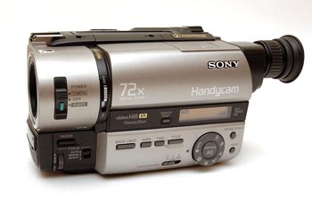 видеокамера Sony CCD-TR730E/TR840E