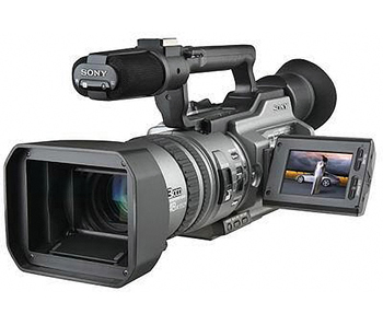 видеокамера Sony DCR-VX2200E